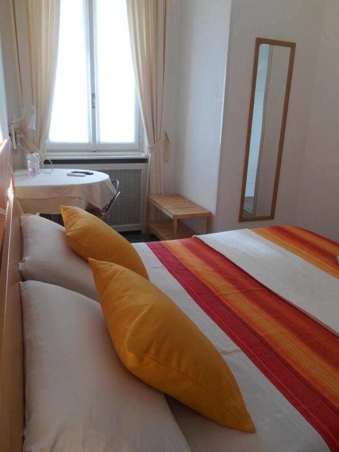 Le Rose Malpensa Bed & Breakfast Бусто Арсицио Екстериор снимка